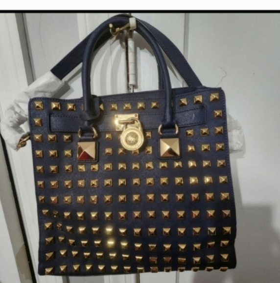 🍁🍂VERY RARE HTF Michael kors navy studded PYRAMID satchel - Picture 3 of 10